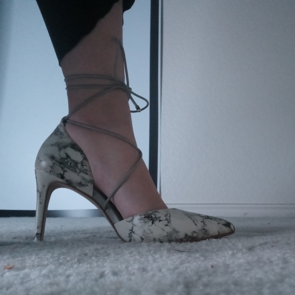Heels - Picture 8 of 9